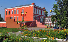 Novozybkov. Glory avenue