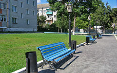 Novozybkov. Square with a monument to R.Alekseev
